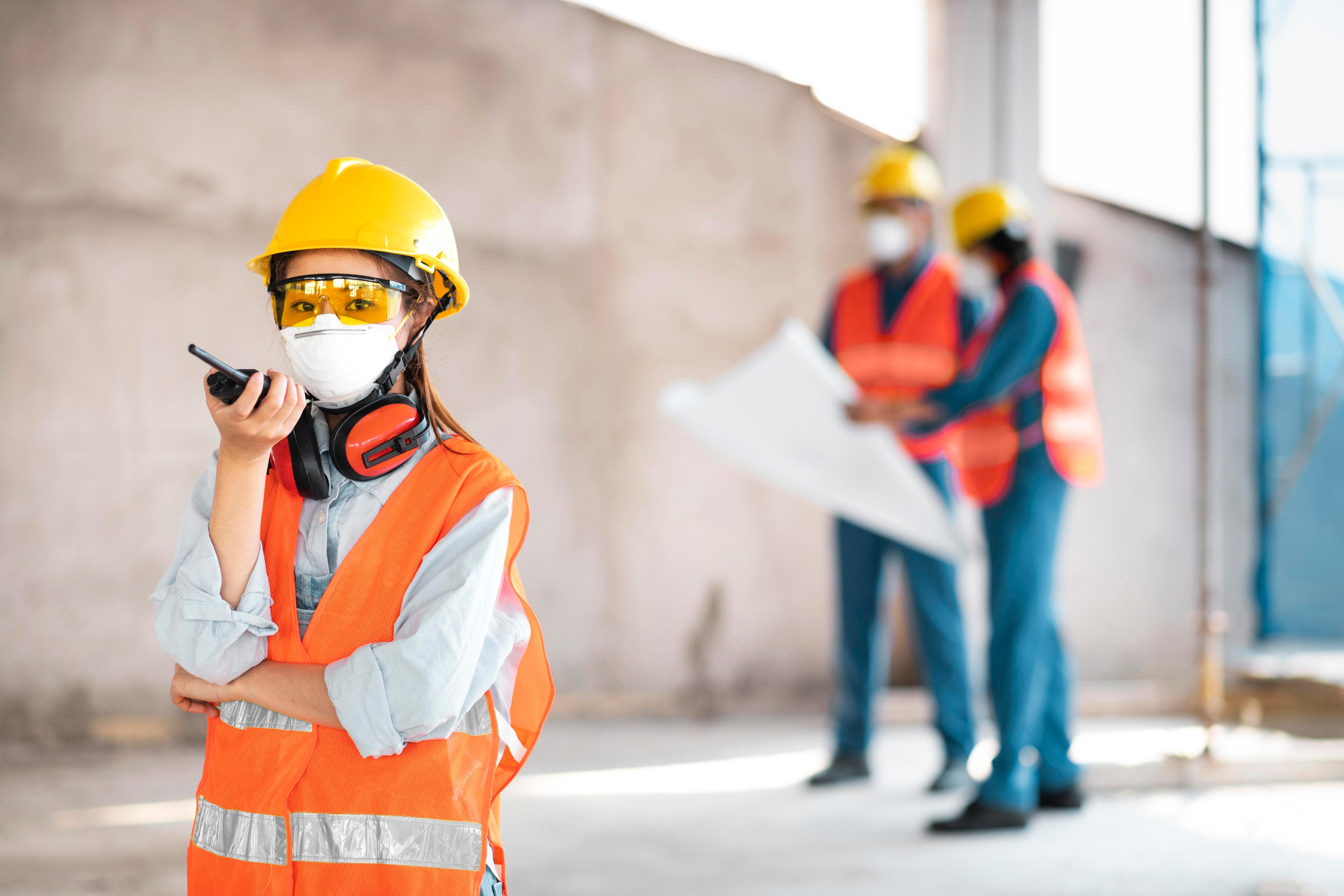 10 Normativas de Seguridad que Todo Electricista Debe Conocer para Protegerse en el Trabajo